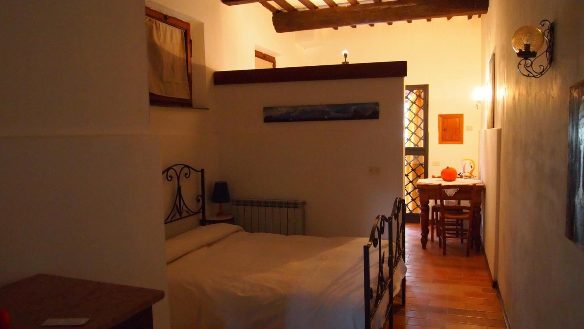Valiano Agriturismo La Terra חדר תמונה