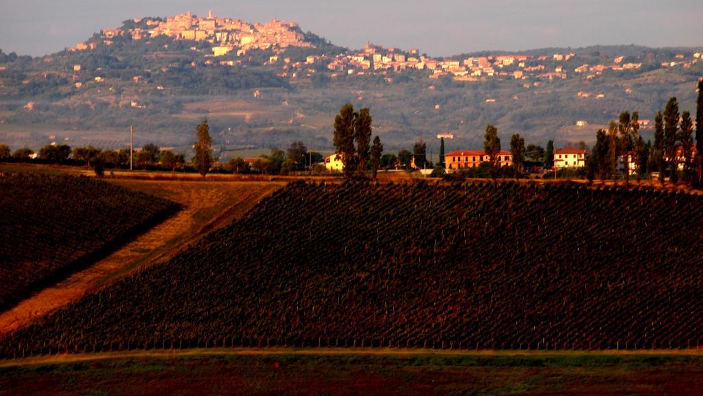 הוילה Valiano Agriturismo La Terra מראה חיצוני תמונה